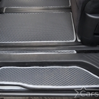 Коврики текстильные на Toyota Vellfire I пр.руль (2008-2014) 2 ряд - 2 места