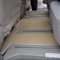 Коврики текстильные на Toyota Noah-Voxy II пр.руль (2007-2015) 2 ряд - с проходом
